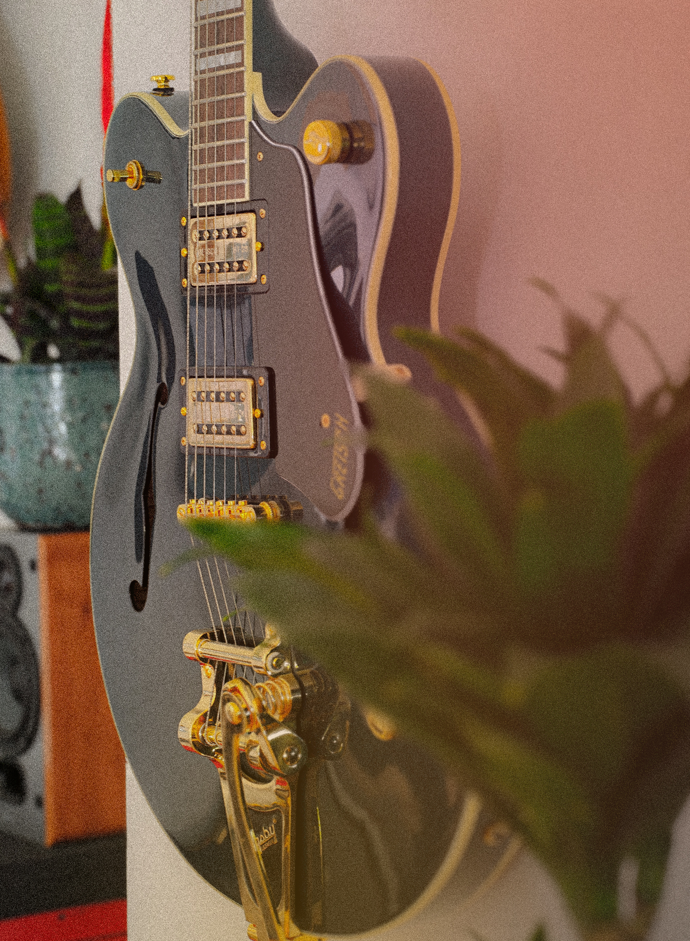 Guitarras para clases de guitarra en Cobeña